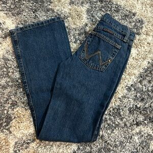 Girls a wrangler Cowgirl Cut Jeans